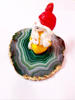 Rajasthani Kala Exclusive Blessing Lord Ganesha Ji On Agate Coaster With Gold Foil Edges Show Unique Handicrafts Piece Figurine 3-4 X H-275 L Home Decor I Ganesha On Agate Plate Showpiece(#1660)-gallery-1