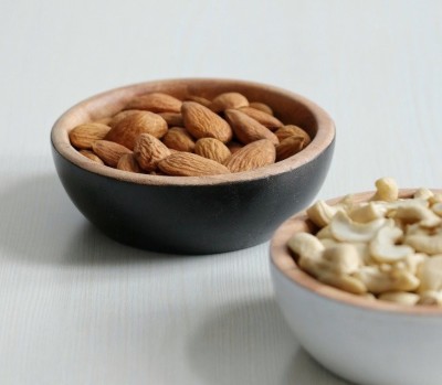 Check Mate Set of 2 Bowls in Mango Wood(#2323)-gallery-2