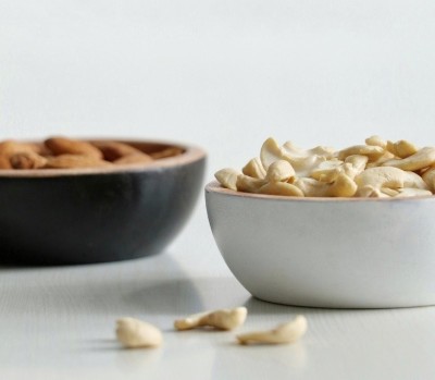 Check Mate Set of 2 Bowls in Mango Wood(#2323)-gallery-3